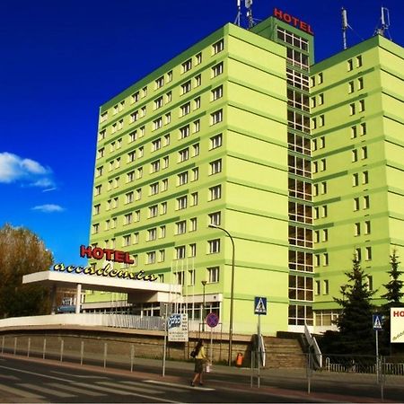 Hotel Accademia Ostrowiec Świętokrzyski Kültér fotó