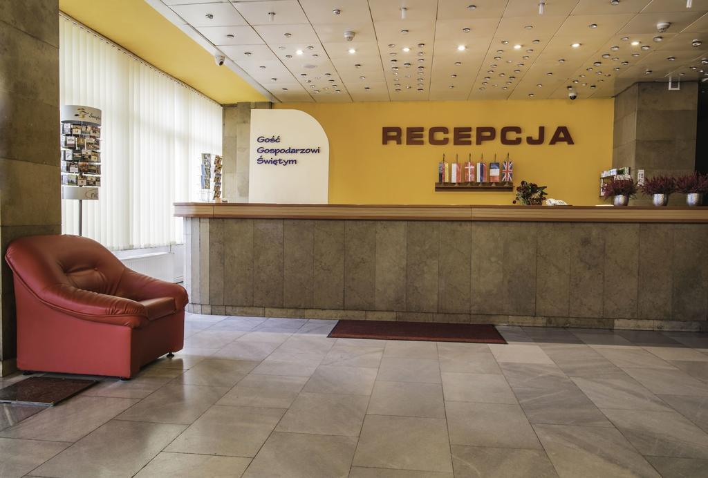 Hotel Accademia Ostrowiec Świętokrzyski Kültér fotó